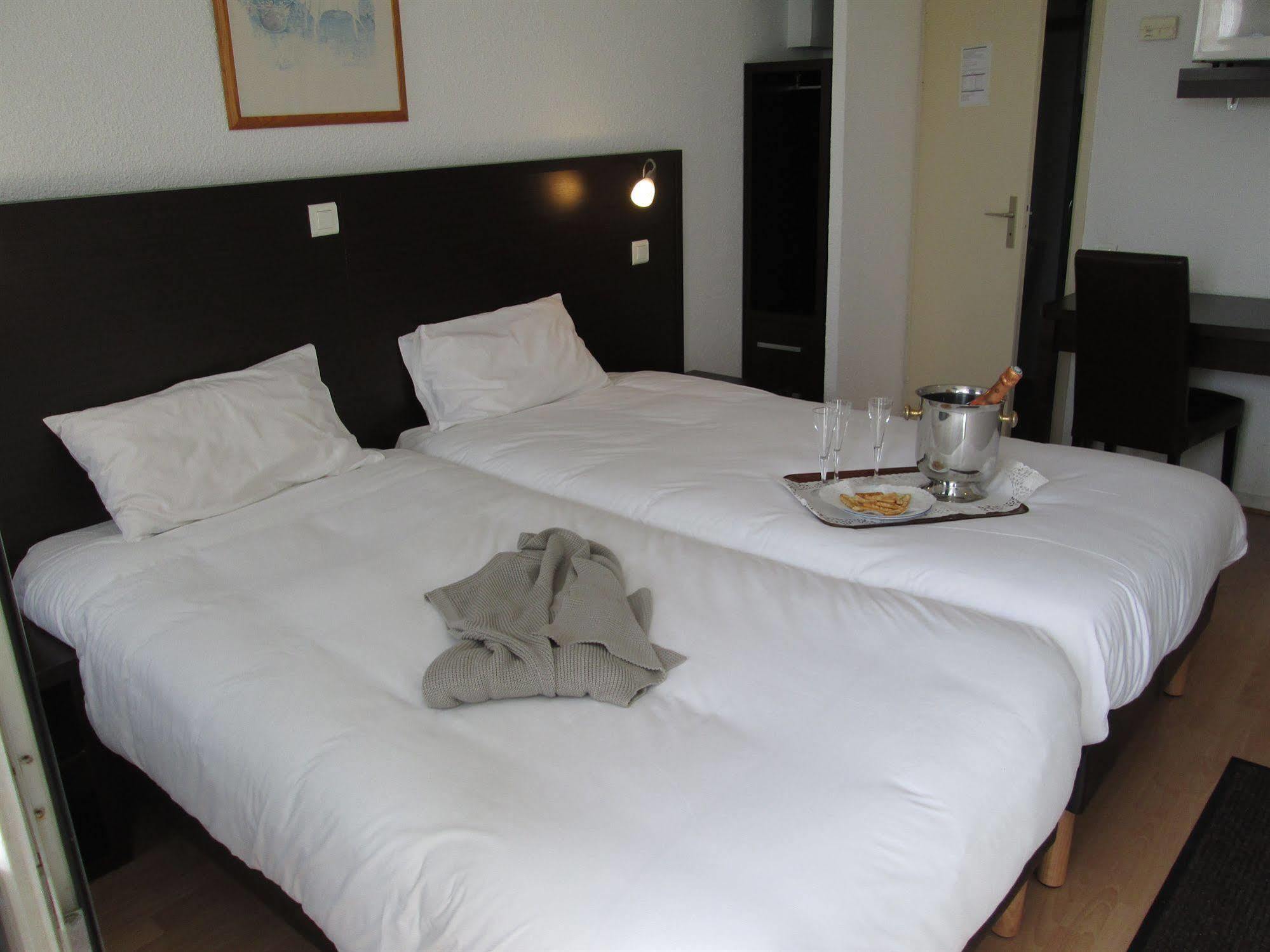 Top Motel Istres Ngoại thất bức ảnh